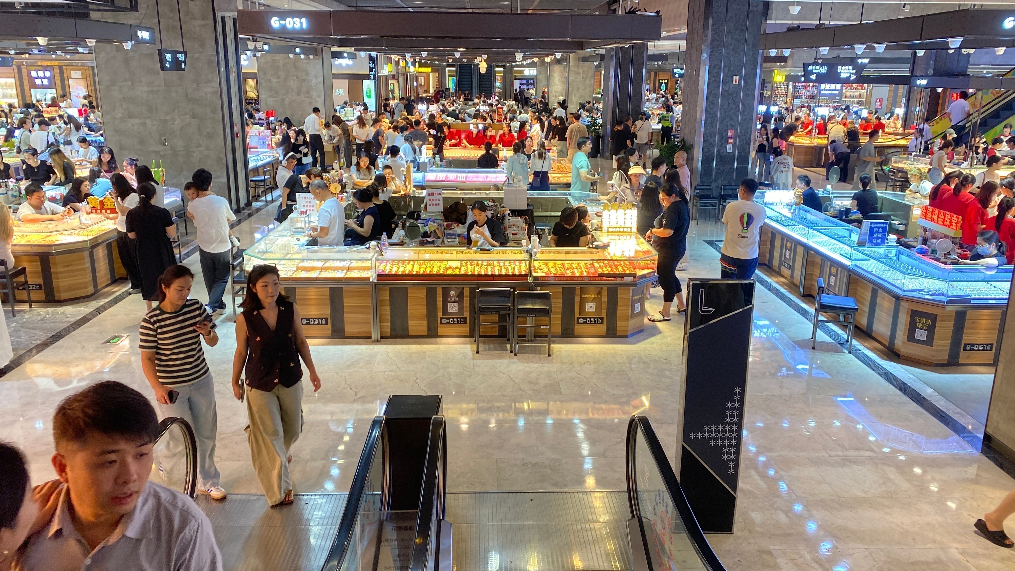 What the Jewelry Capital of China Actually Looks Like from the Inside